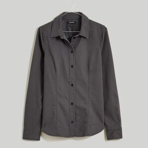Women’s Madewell Darted Fitted Button-Up Shirt in (Re)generative Chino Size 6
